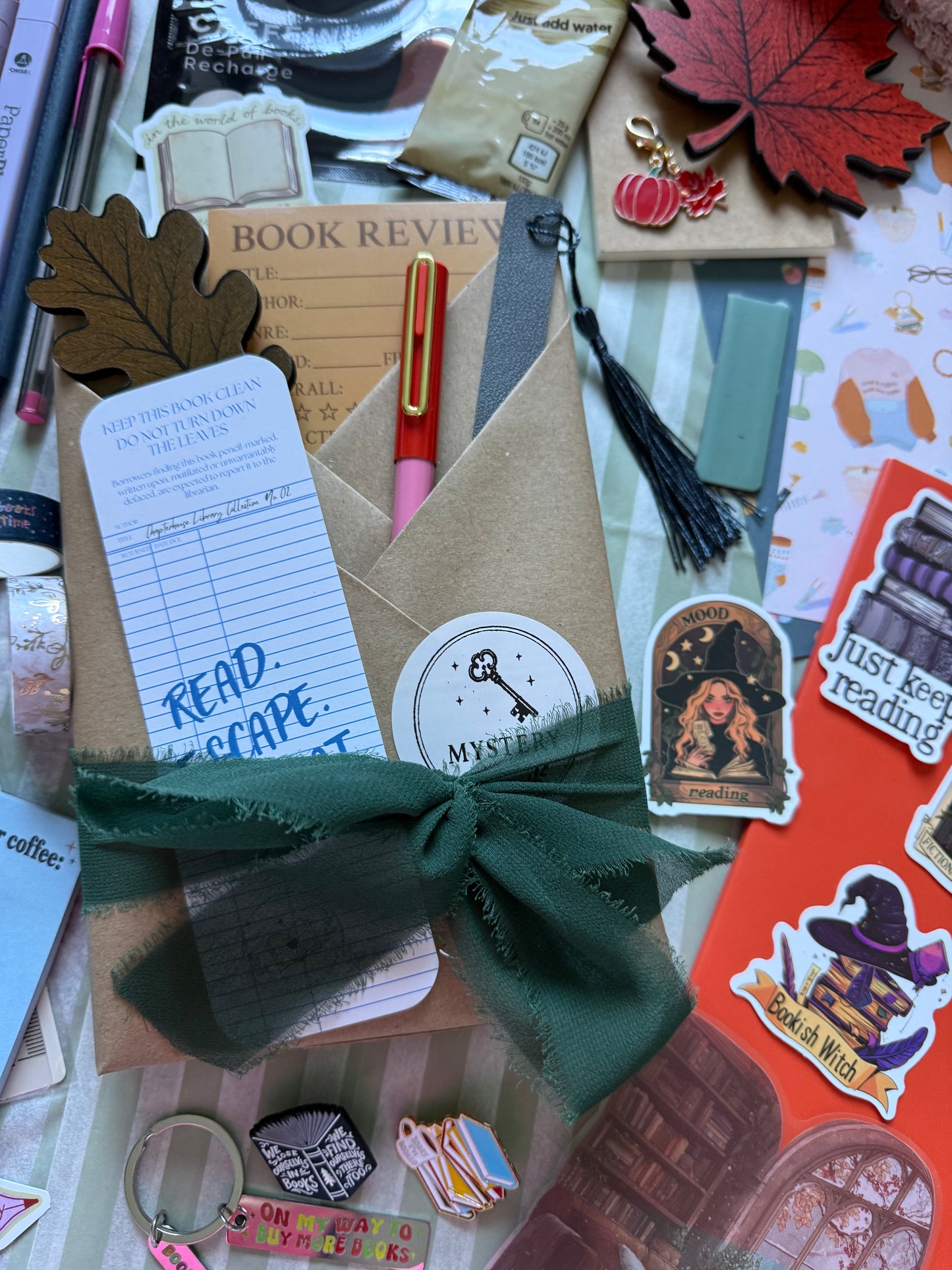 Novel Box — Cosy Chapter (Pre-loved Book)