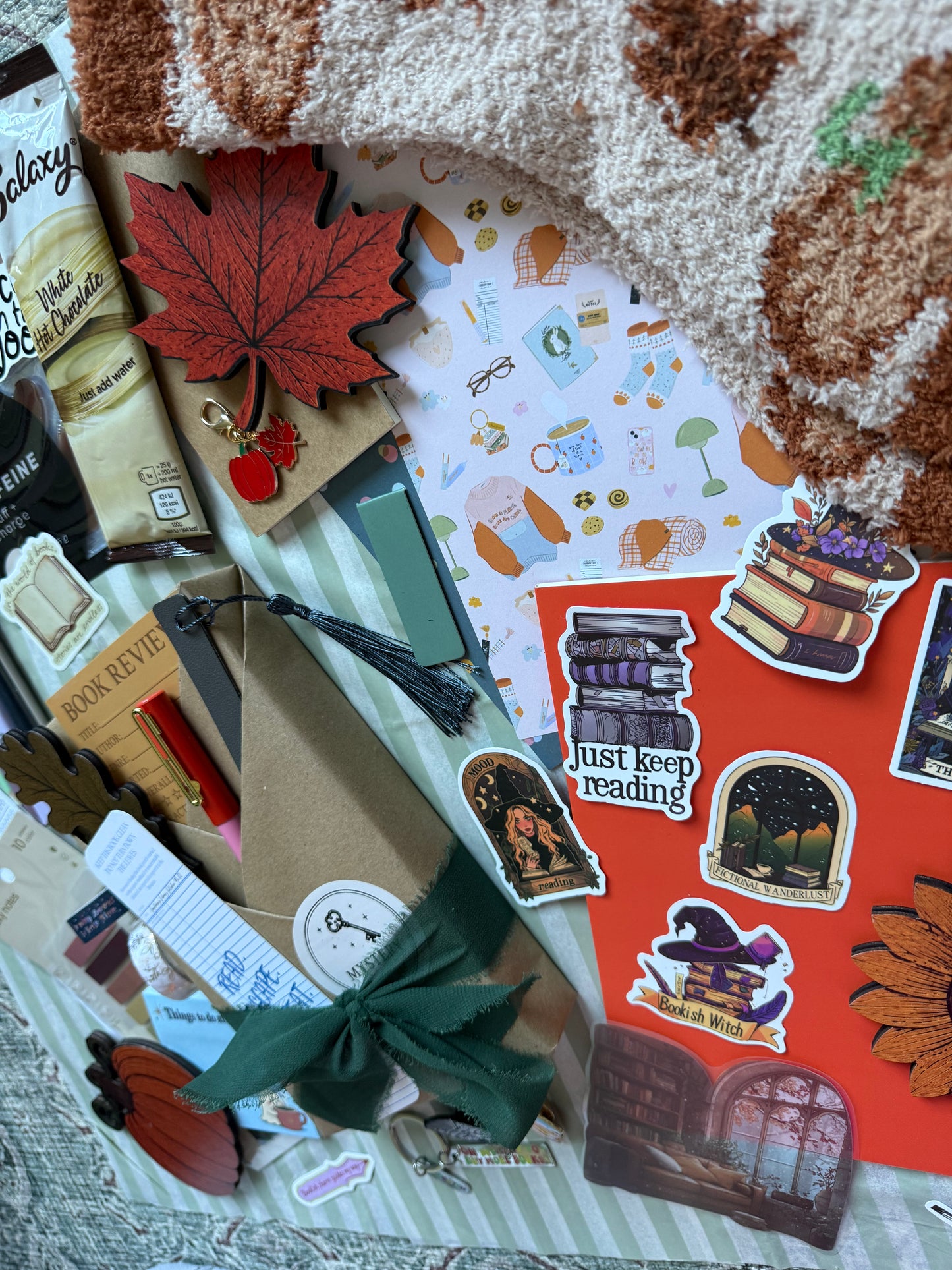 Novel Box — Cosy Chapter (Pre-loved Book)